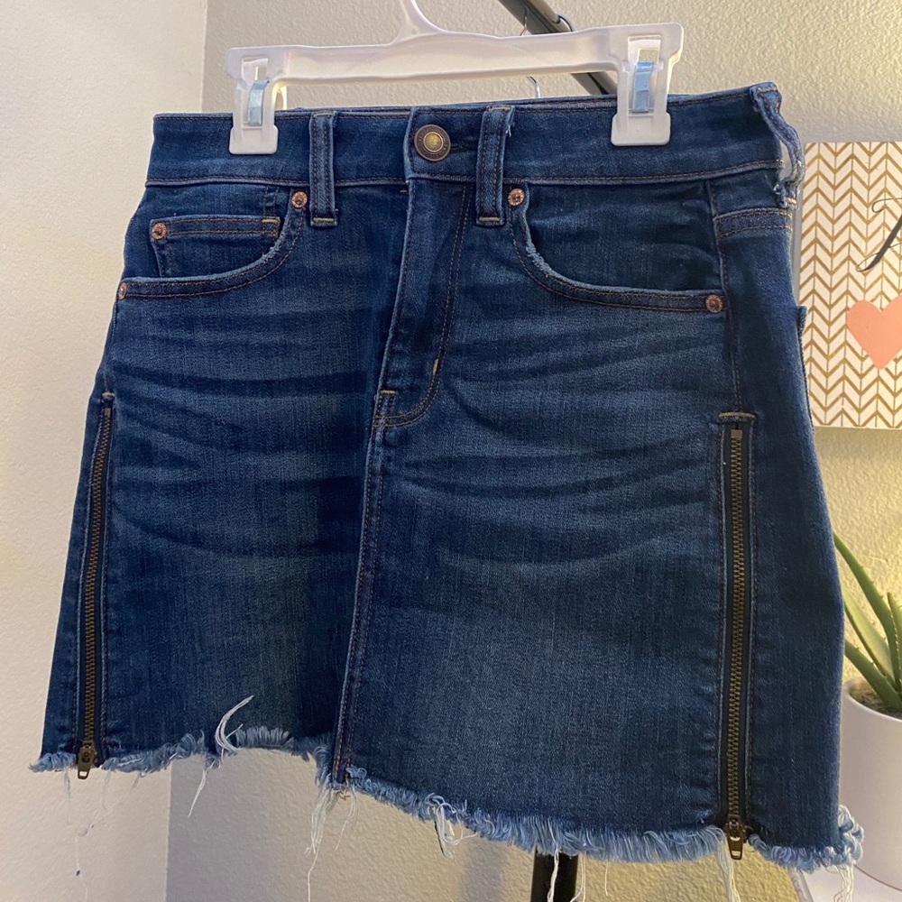 AE blue denim jean skirt with zippers